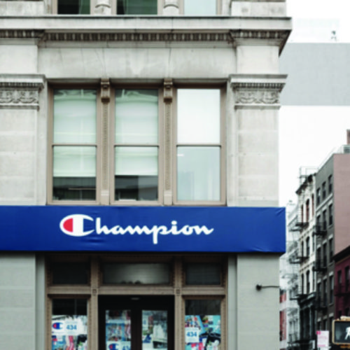 One Of A Kind Champion Opens on SoHo Broadway