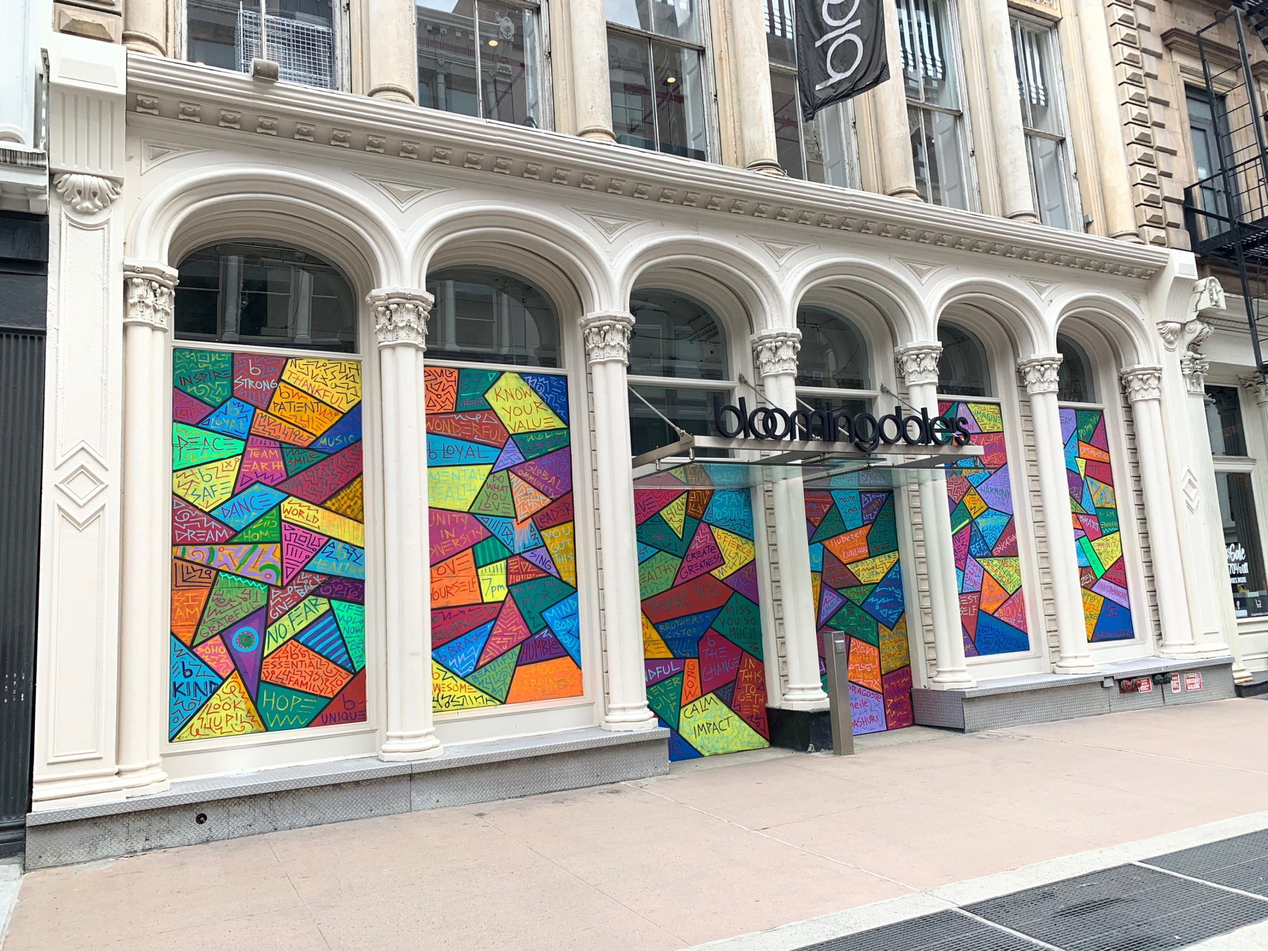 Marco Santini mural on Bloomingale's