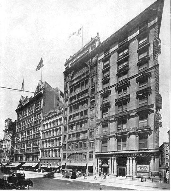 565 Broadway, 1905. Photo courtesy of the NYPL photo collection.