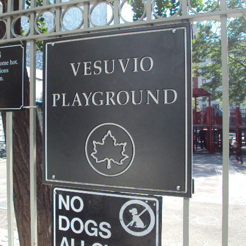 Vesuvio Playground Sign