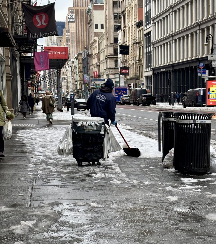 Clean Team snow removal on Broadwat