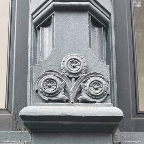 cast iron flower design