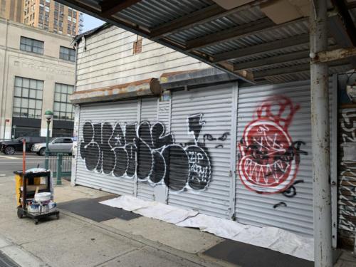 Graffiti on 419 Broadway